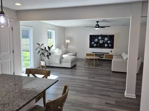 Living - 225 Whitetail Cir, Sumter, SC 29154 photo 1 of 12