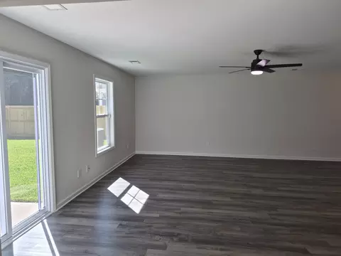 Living - 225 Whitetail Cir, Sumter, SC 29154 photo 11 of 12