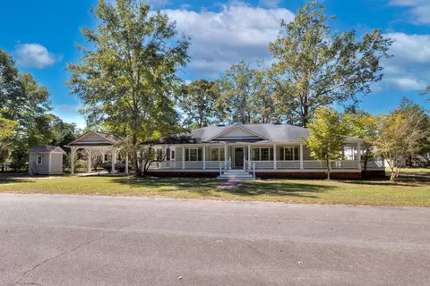 1240 Wonders Way, Manning, SC 29102
