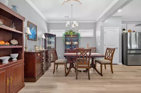 Dining - 2540 Egypt St, Sumter, SC 29153 photo 2 of 2