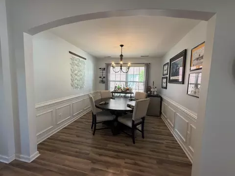 Dining - 1035 Dewees Street St, Sumter, SC 29150 photo 1 of 2