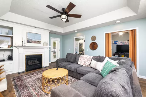 Living - 3335 Walden Dr, Sumter, SC 29154 photo 1 of 2