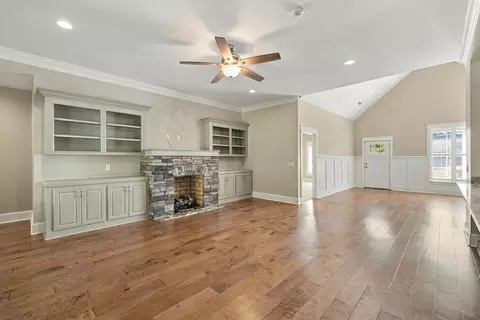 Living - 3015 Lowerlake Dr, Sumter, SC 29150 photo 5 of 7