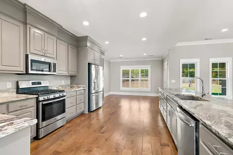 Kitchen - 3015 Lowerlake Dr, Sumter, SC 29150 photo 3 of 3