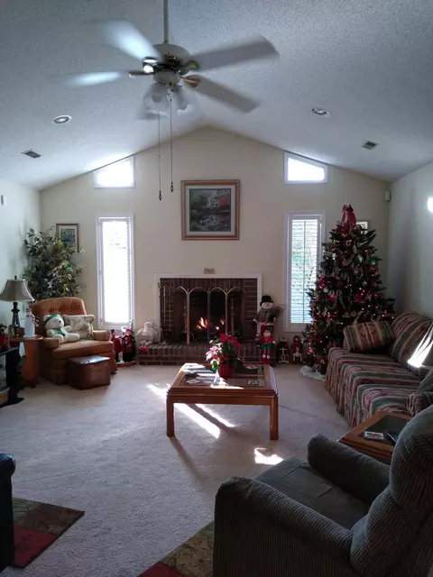 Living - 2239 Graystone Dr, Sumter, SC 29150 photo 3 of 3