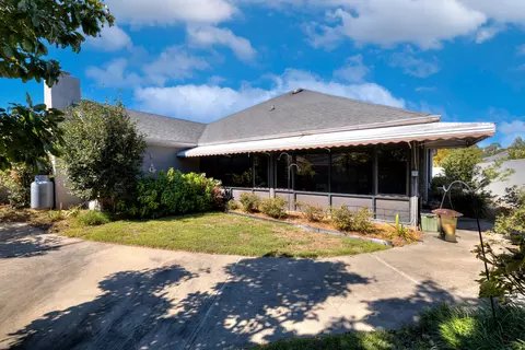 Exterior - 2239 Graystone Dr, Sumter, SC 29150 photo 8 of 14