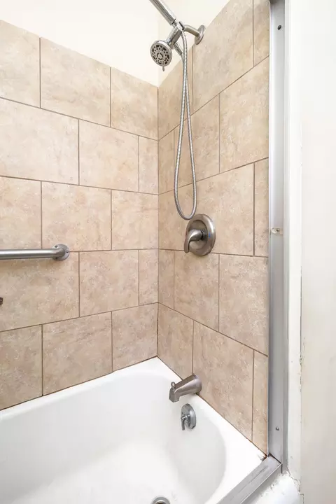 Bath - 513 Mattison Ave, Sumter, SC 29150 photo 3 of 3