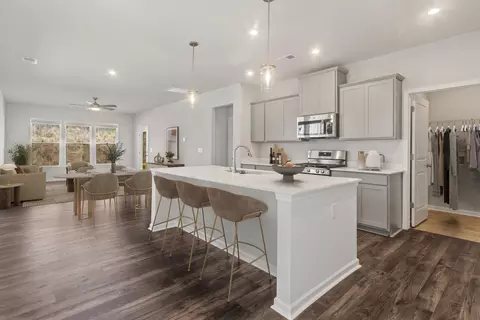 Kitchen - 802 Coldsheet Dr, Sumter, SC 29154 photo 8 of 9