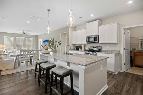 Kitchen - 802 Coldsheet Dr, Sumter, SC 29154 photo 3 of 9