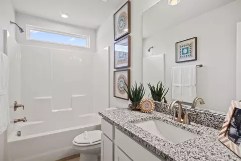 Bath - 802 Coldsheet Dr, Sumter, SC 29154 photo 4 of 11