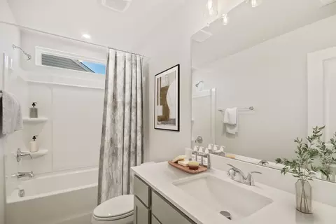 Bath - 802 Coldsheet Dr, Sumter, SC 29154 photo 8 of 11