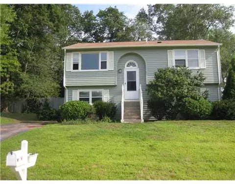 4 Ichabod Ln, Westerly, RI 02891 photo 1
