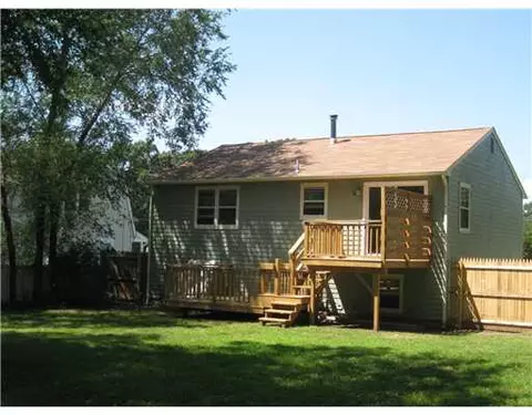 4 Ichabod Ln, Westerly, RI 02891 photo 2
