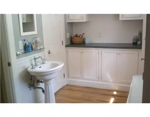 4 George St, Westerly, RI 02891 photo 8
