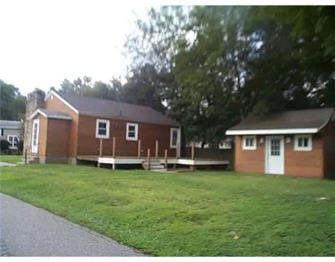 253 Harrison Ave, Warwick, RI 02888 photo 2