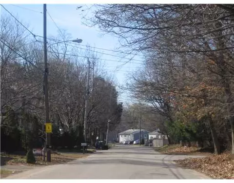 147 Second Point Rd, Warwick, RI 02889 photo 4