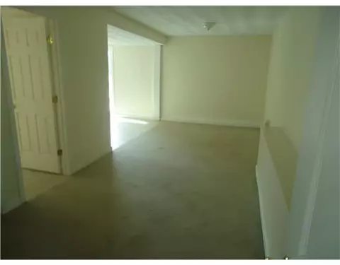 597 Robinson St, Woonsocket, RI 02895 photo 8
