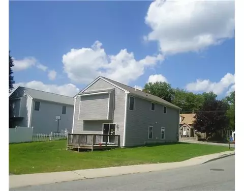 597 Robinson St, Woonsocket, RI 02895 photo 2