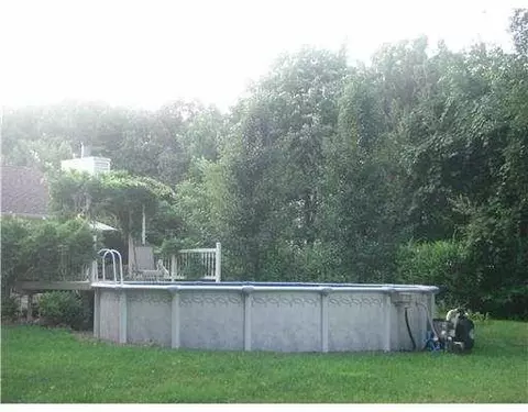 16 Whispering Ln, Warwick, RI 02886 photo 5