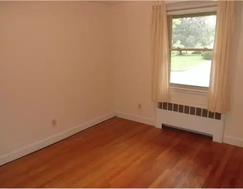 96 Rutherford Ave, Warwick, RI 02886 photo 7