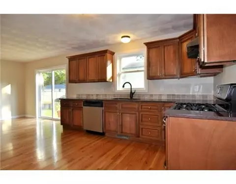 170 Long St, Warwick, RI 02886 photo 9