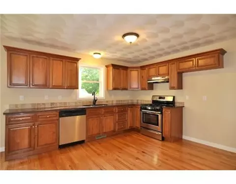 170 Long St, Warwick, RI 02886 photo 7