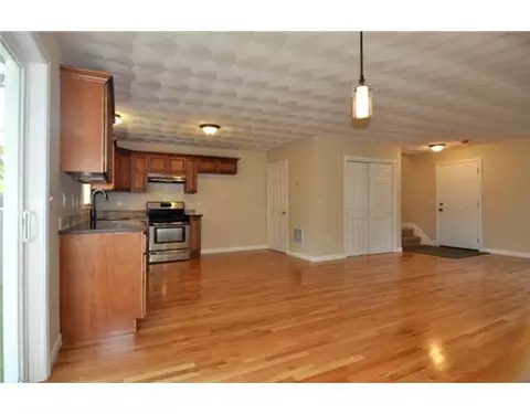 170 Long St, Warwick, RI 02886 photo 4