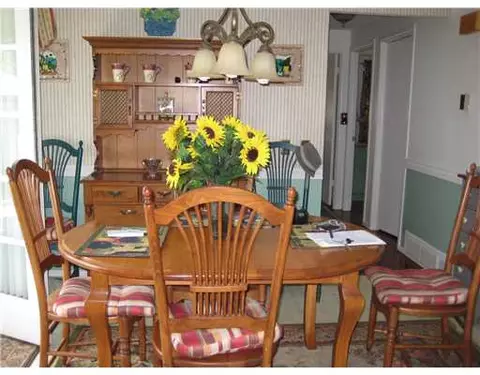 127 Beverly Rd, Riverside, RI 02915 photo 5
