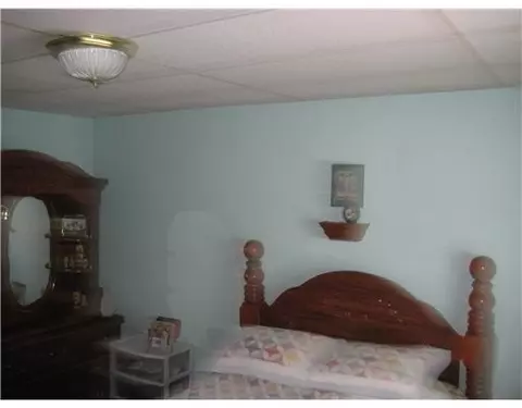 50 Ella St, Woonsocket, RI 02895 photo 7