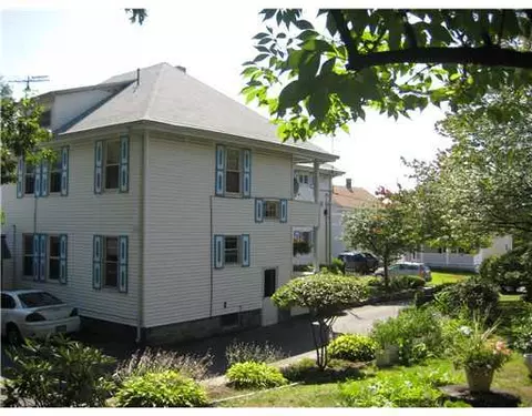 50 Ella St, Woonsocket, RI 02895 photo 2