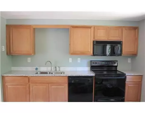 35 Robin Way, Westerly, RI 02891 photo 5