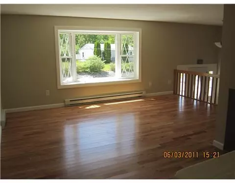35 Robin Way, Westerly, RI 02891 photo 2