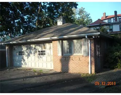 158 Meadow Rd, Woonsocket, RI 02895 photo 4
