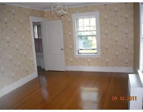158 Meadow Rd, Woonsocket, RI 02895 photo 9