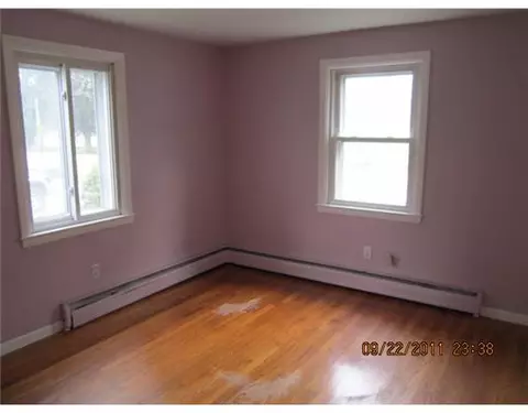 111 Greeley Ave, Warwick, RI 02886 photo 9
