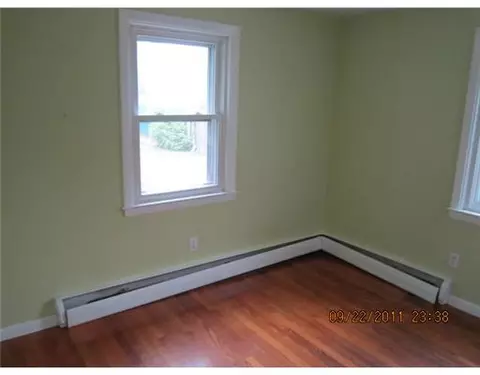111 Greeley Ave, Warwick, RI 02886 photo 8