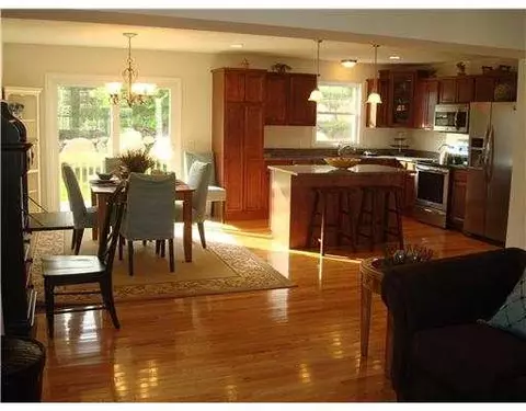 32 Coastwind Dr, Westerly, RI 02891 photo 4