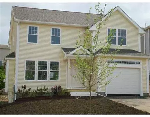 32 Coastwind Dr, Westerly, RI 02891 photo 1