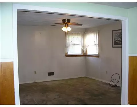 262 Taft Ave, Warwick, RI 02886 photo 4