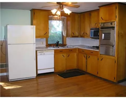 262 Taft Ave, Warwick, RI 02886 photo 2