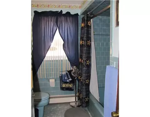 253 Coolidge Ave, Woonsocket, RI 02895 photo 14