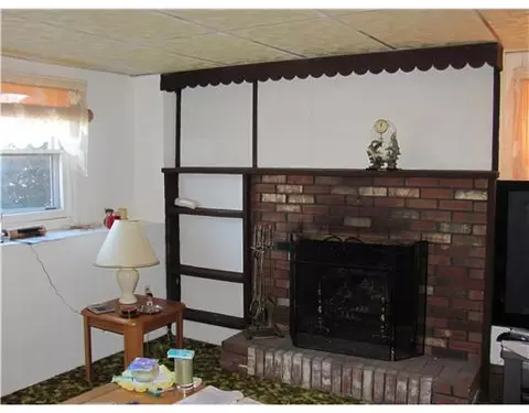 253 Coolidge Ave, Woonsocket, RI 02895 photo 12