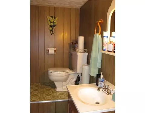 253 Coolidge Ave, Woonsocket, RI 02895 photo 15