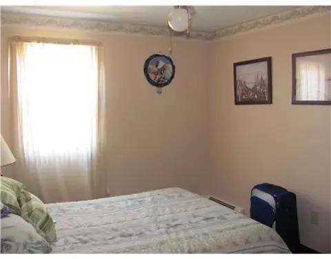 253 Coolidge Ave, Woonsocket, RI 02895 photo 10