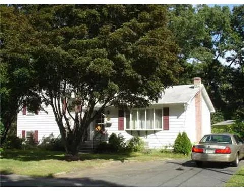 10 Cadora Ave, Warwick, RI 02886 photo 1