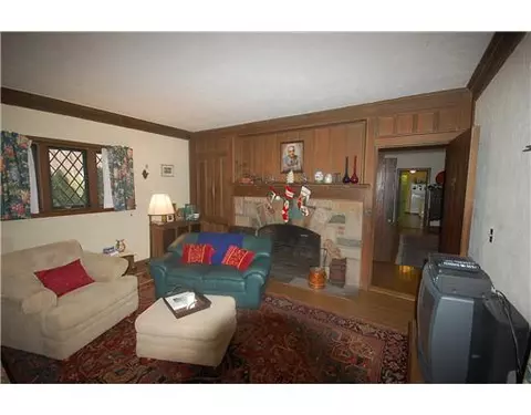 62 Elm St, Westerly, RI 02891 photo 4