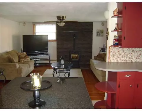 71 Saint Louis Ave, Woonsocket, RI 02895 photo 3