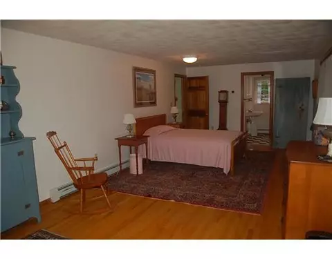 602 Central St, Burrillville, RI 02830 photo 7