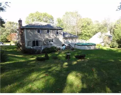 19 Surrey Dr, Westerly, RI 02891 photo 14