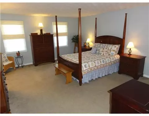 19 Surrey Dr, Westerly, RI 02891 photo 8